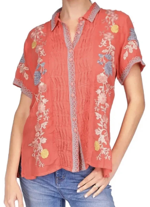 Jetra Blouse In Passion Fruit