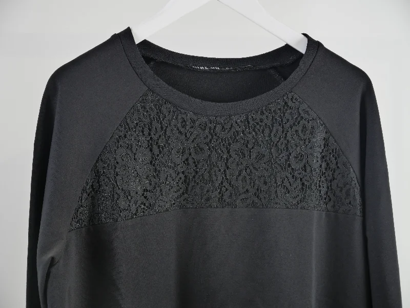 Shine On Label Richie Corded lace Yoke Sweatshirt Black